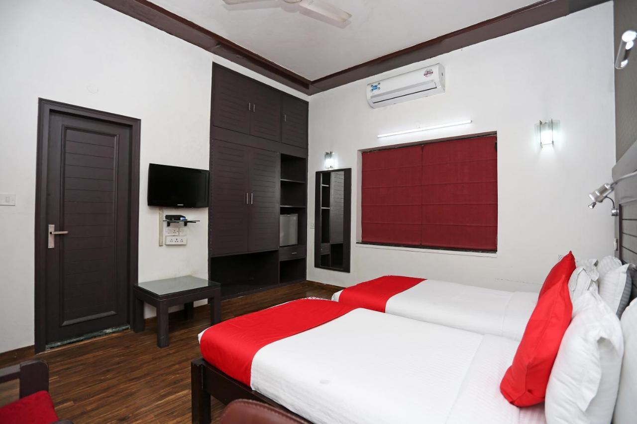 Hotel Chalet Neu-Delhi Exterior foto