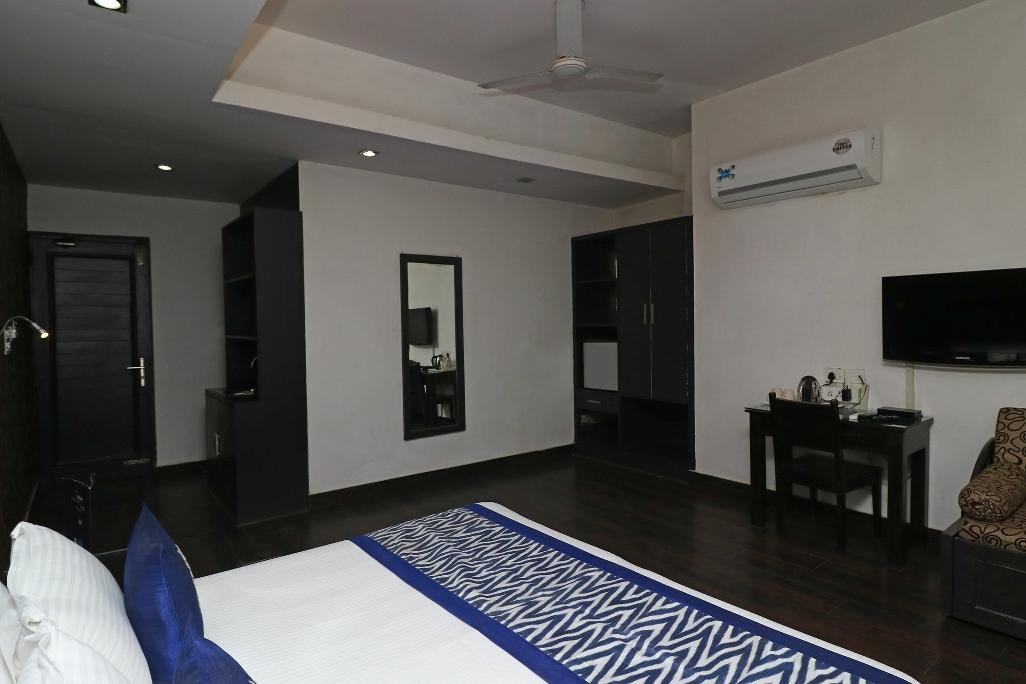 Hotel Chalet Neu-Delhi Exterior foto